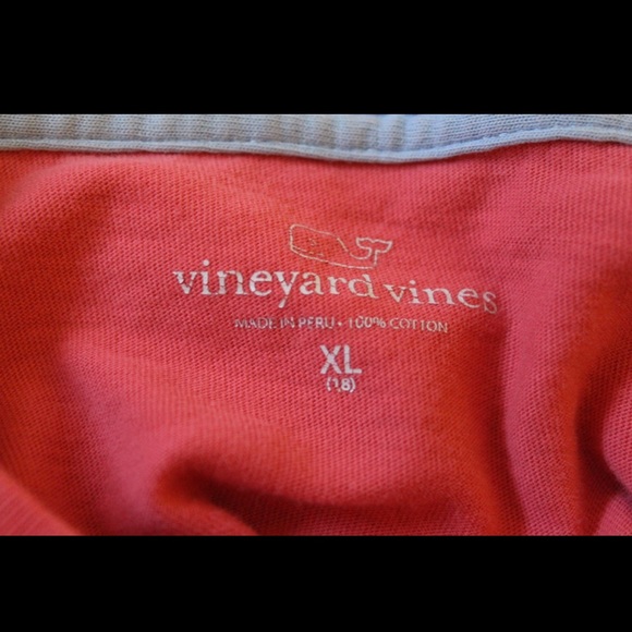 Vineyard Vines T shirt - Picture 3 of 3